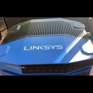 Linksys WRT1900 AC Router